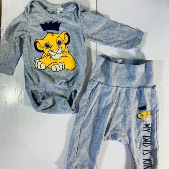 2 Pc h&m boy disney clothes my dad is king 2/4 M - Picture 2 of 5
